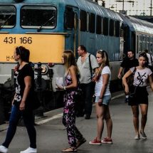 Sokan teljesen rá vannak utalva a tömegközlekedésre idehaza