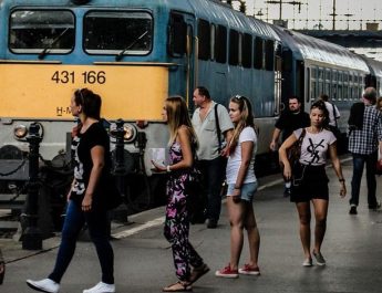 Sokan teljesen rá vannak utalva a tömegközlekedésre idehaza