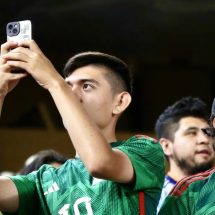 Mexikó nyerte a labdarúgó-világbajnokság nyitómeccsét