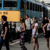 Sokan teljesen rá vannak utalva a tömegközlekedésre idehaza